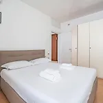 Cozy X4 - 450 Far From Lambrate Fs *